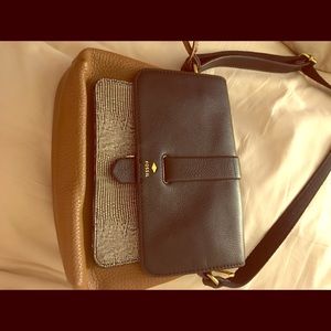 Fossil crossbody handbag.